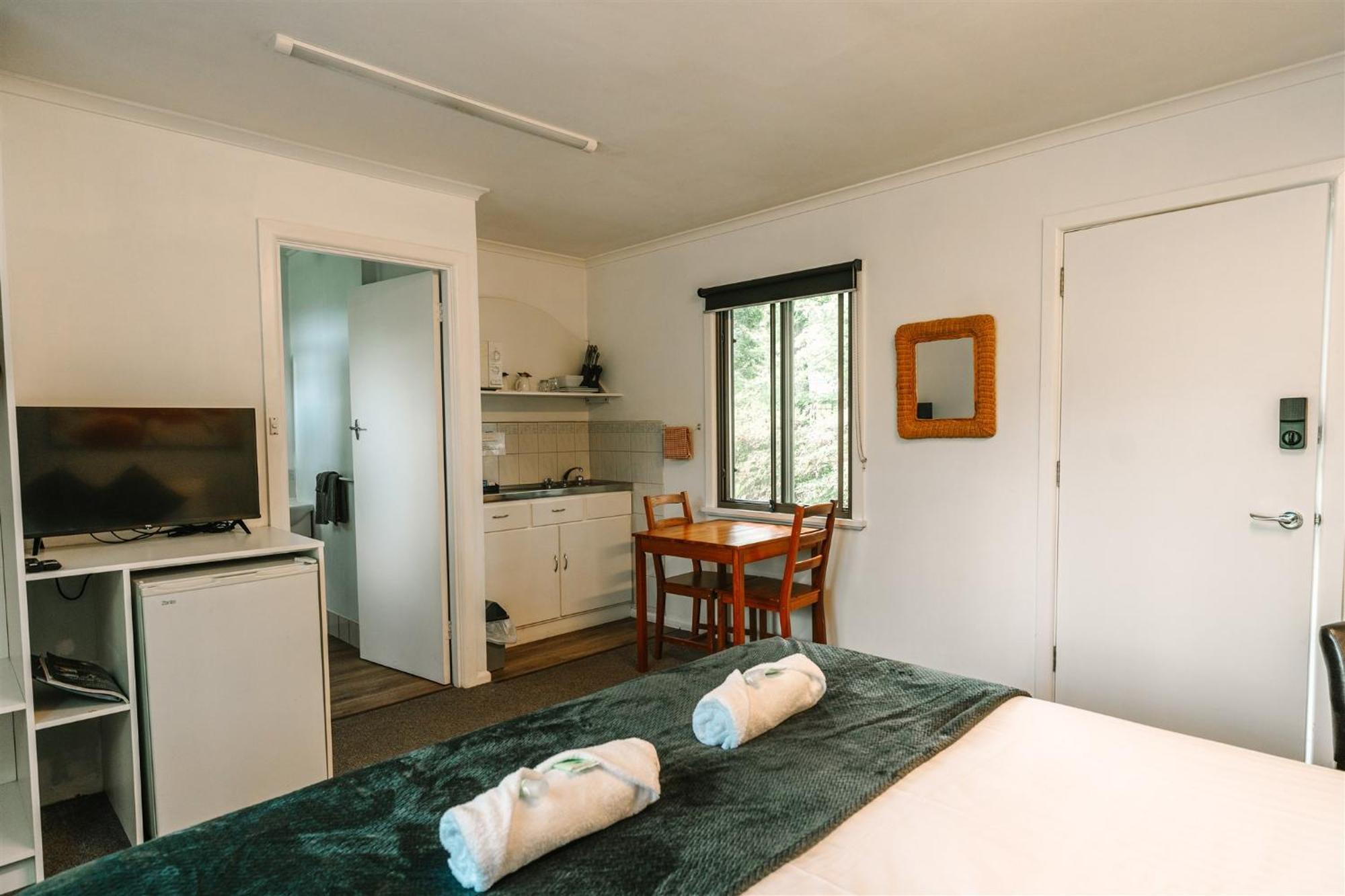 بوريبونكاه Alpine Riverside Cottages المظهر الخارجي الصورة