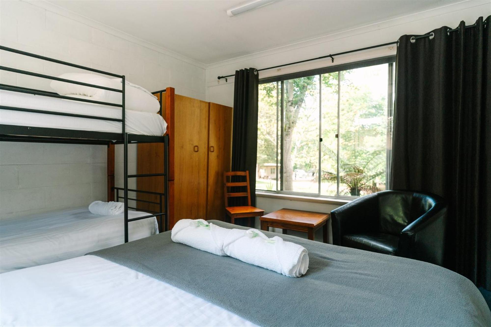 بوريبونكاه Alpine Riverside Cottages المظهر الخارجي الصورة